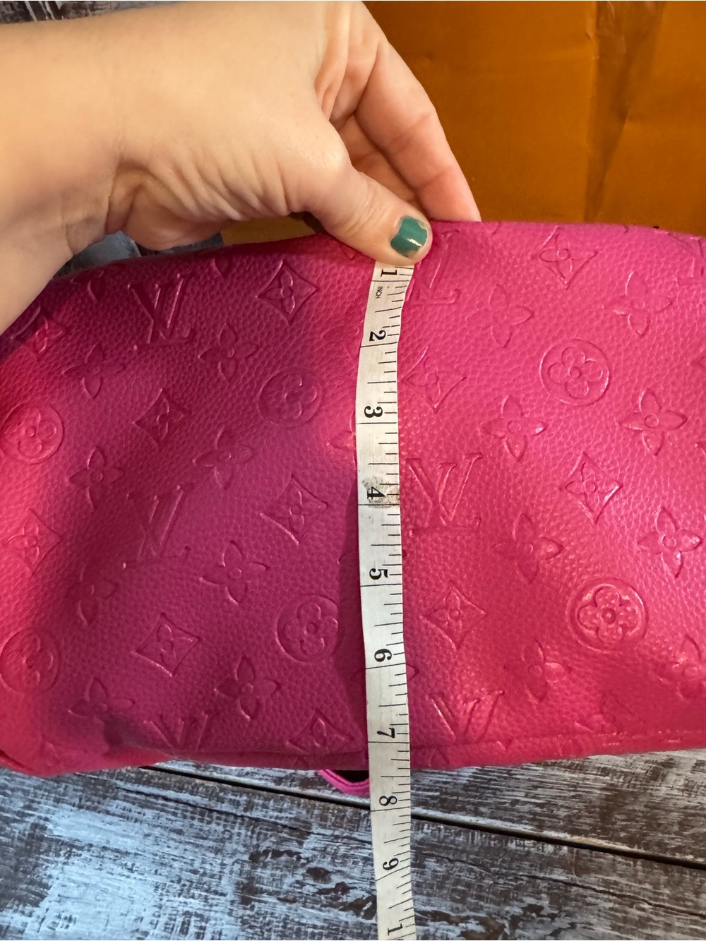 Designer-Style Hot Pink Embossed Dome Handbag - Picture 14 of 15